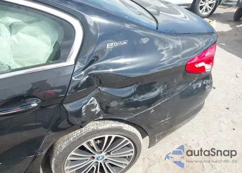 2018 BMW 530E Iperformance z USA, uszkodzony, nr VIN WBAJA9C56JB249306